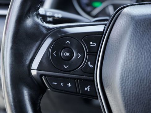 Used 2021 Toyota Camry XSE w/ Navigation Upgrade Package image 19