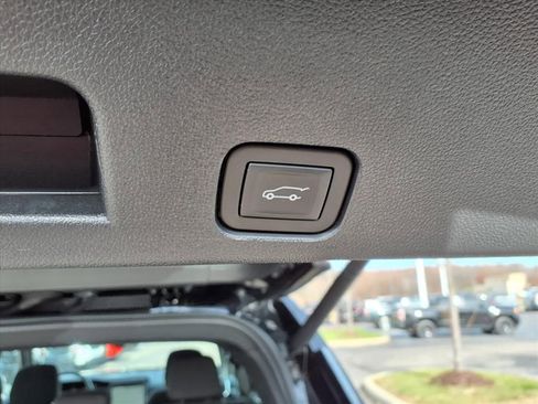 Certified 2025 GMC Acadia Elevation image 30