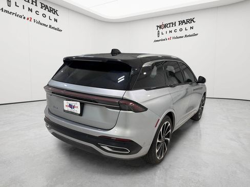 Used 2024 Lincoln Nautilus Black Label AWD/4WD image 5