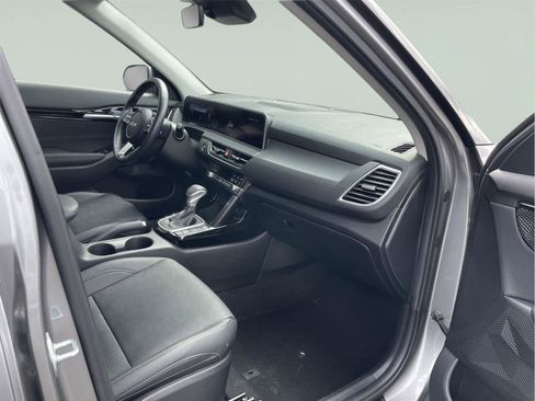Used 2024 Kia Seltos EX AWD/4WD image 19