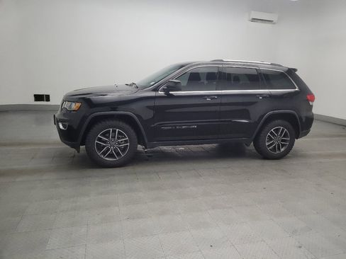 Used 2019 Jeep Grand Cherokee Laredo w/ Security & Convenience Group RWD image 2