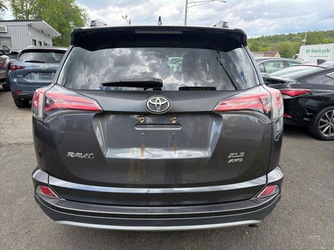 Used 2016 Toyota RAV4 XLE AWD/4WD image 7
