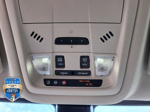 Certified 2021 GMC Acadia Denali w/ Denali Technology Package FWD image 34