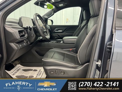 Used 2025 Chevrolet Silverado EV LT image 9