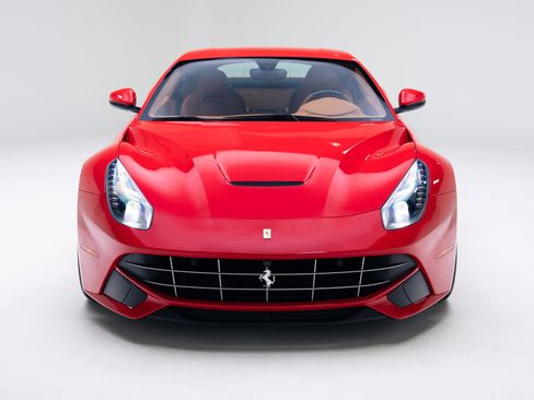 Used 2014 Ferrari F12 Berlinetta image 12