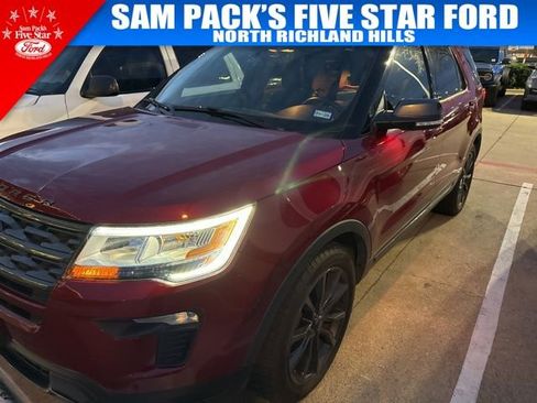 Used 2019 Ford Explorer XLT w/ Equipment Group 202A image 2