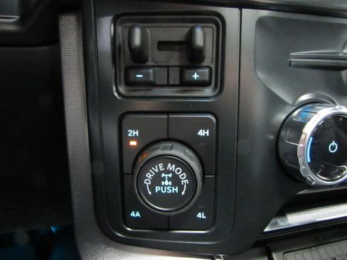 New 2025 Ford F150 Platinum w/ Equipment Group 702A High image 31