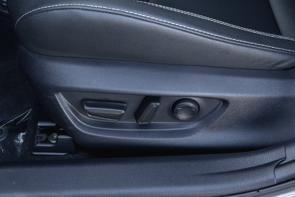Certified 2025 Toyota Camry SE FWD image 12