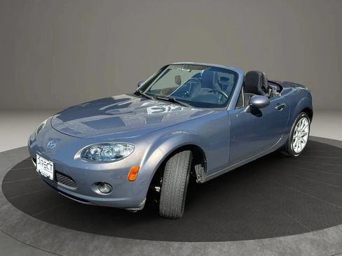 Used 2007 MAZDA MX-5 Miata Touring w/ Suspension Pkg RWD image 37