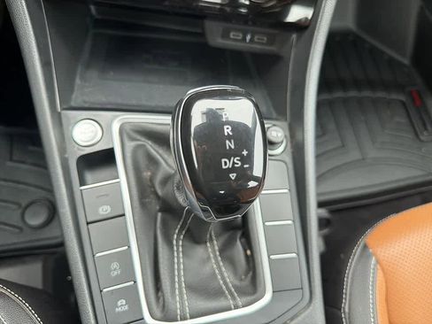 Used 2022 Volkswagen Jetta SEL image 25