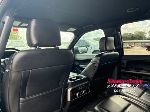 Used 2018 Ford Expedition XLT w/ Equipment Group 202A RWD image 7