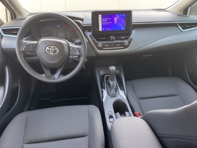 Used 2025 Toyota Corolla LE FWD image 29