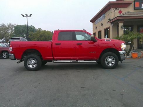 Used 2024 RAM 2500 Big Horn w/ Bed Utility Group image 10