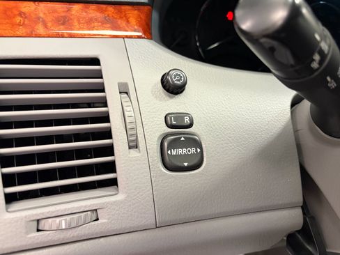 Used 2005 Toyota Avalon XLS FWD image 15