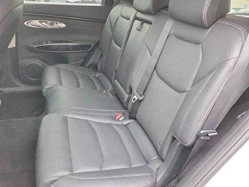 Used 2025 Genesis GV70 2.5T image 7