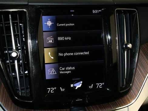 Used 2021 Volvo XC60 T5 Momentum w/ Protection Package image 17