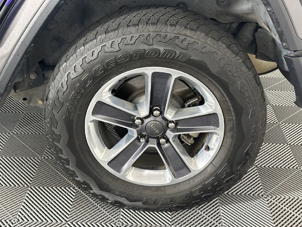 Used 2019 Jeep Wrangler Unlimited Sahara AWD/4WD image 10