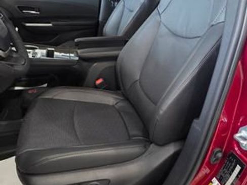 New 2026 Toyota Sienna Platinum image 14