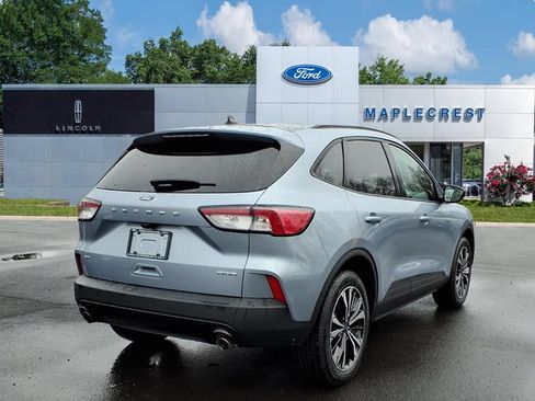 Certified 2022 Ford Escape SE w/ SE Sport Appearance Package AWD/4WD image 4