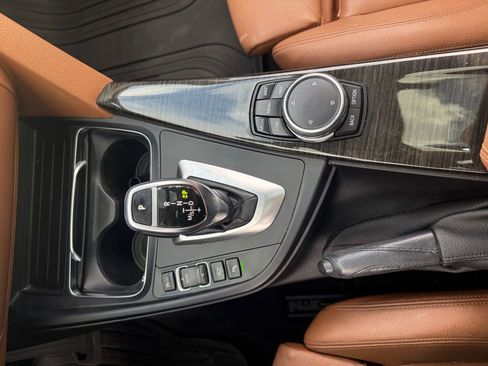 Used 2017 BMW 330i Gran Turismo xDrive image 24