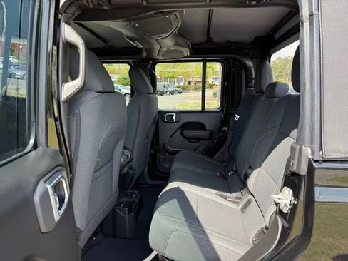 New 2026 Jeep Gladiator Sport AWD/4WD image 27