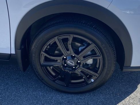 Certified 2024 Nissan Kicks SV image 11