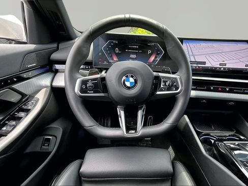 Used 2026 BMW 530i xDrive AWD/4WD image 8