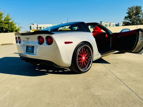 Used 2007 Chevrolet Corvette Coupe w/ Preferred Equipment Group image 58