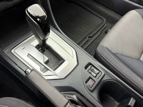 Used 2019 Subaru Crosstrek 2.0i Premium w/ Eyesight System image 19