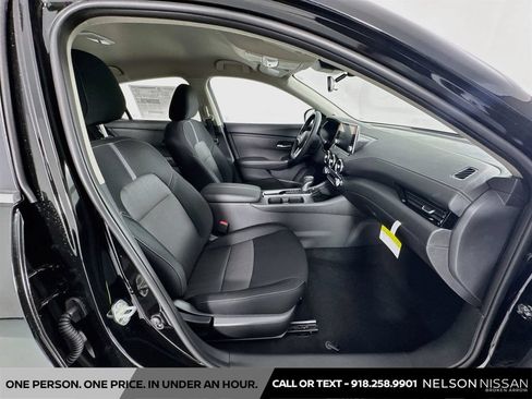 Certified 2025 Nissan Sentra SV FWD image 25