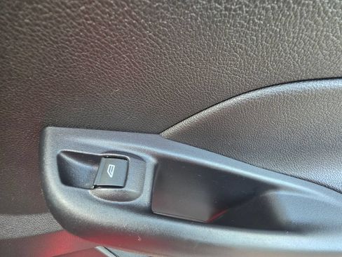 Used 2016 Ford Focus SE FWD image 9