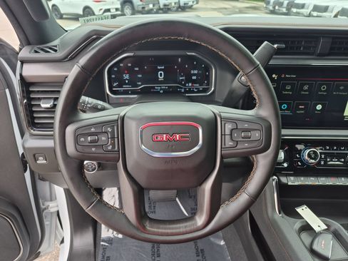 Used 2024 GMC Sierra 2500 AT4 w/ AT4 Premium Plus Package AWD/4WD image 12