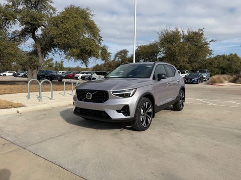 New 2026 Volvo XC40 B5 Plus w/ Protection Package Premier image 2