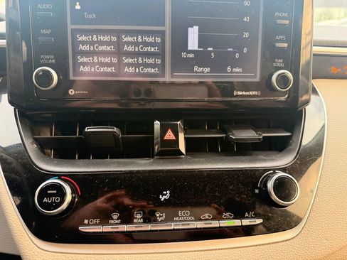 Used 2022 Toyota Corolla LE image 22