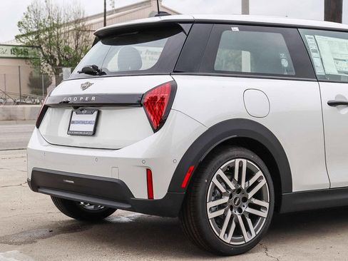 New 2026 MINI Cooper 2-Door Hardtop image 10