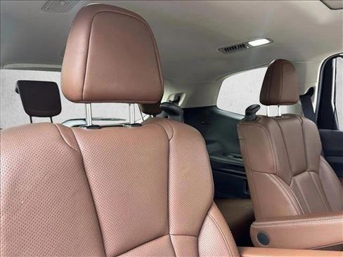 Used 2022 Subaru Ascent Touring image 30