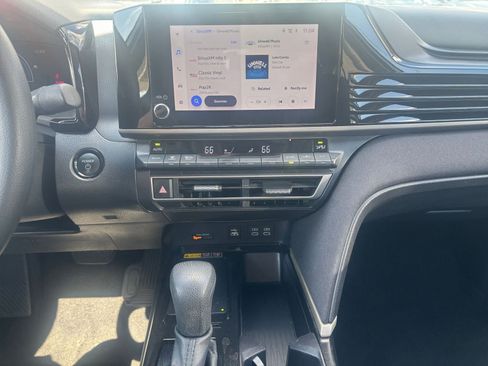 Used 2025 Toyota Camry LE image 17