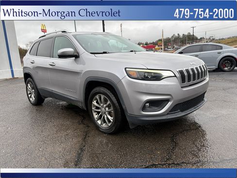 Used 2020 Jeep Cherokee Latitude Plus image 3