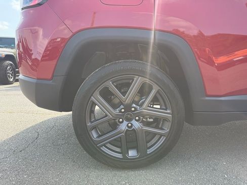 New 2025 Jeep Compass Limited w/ Sun & Sound Group image 19
