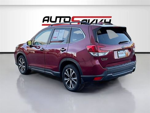 Used 2021 Subaru Forester Limited image 5