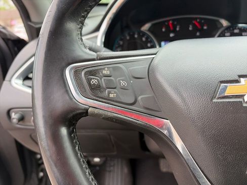 Used 2017 Chevrolet Malibu LT w/ Leather Package FWD image 36