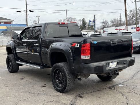 Used 2011 GMC Sierra 2500 Denali w/ Snow Plow Prep Package image 6