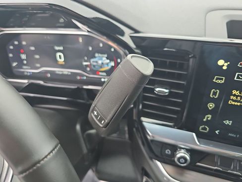 Certified 2025 GMC Sierra 3500 SLT w/ X31 Off-Road Package image 18