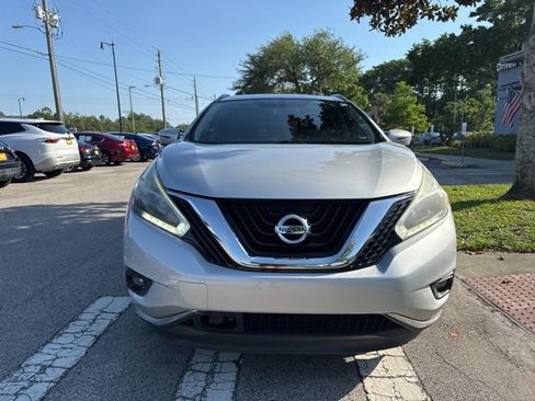 Used 2018 Nissan Murano SV FWD image 3