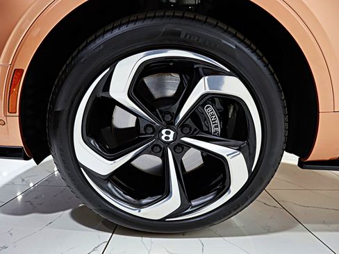 Certified 2023 Bentley Bentayga AWD/4WD image 55