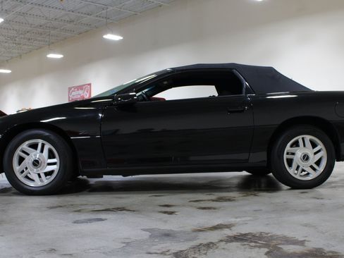 Used 1995 Chevrolet Camaro Z28 RWD image 29