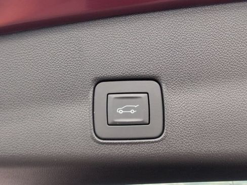 Used 2025 Chevrolet TrailBlazer RS w/ Convenience Package FWD image 39
