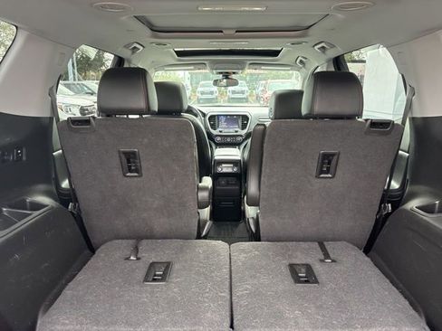 Certified 2021 GMC Acadia AT4 w/ Preferred Package image 9