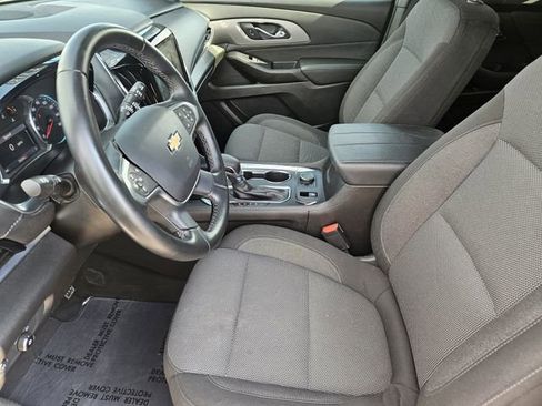 Used 2023 Chevrolet Traverse LT image 14
