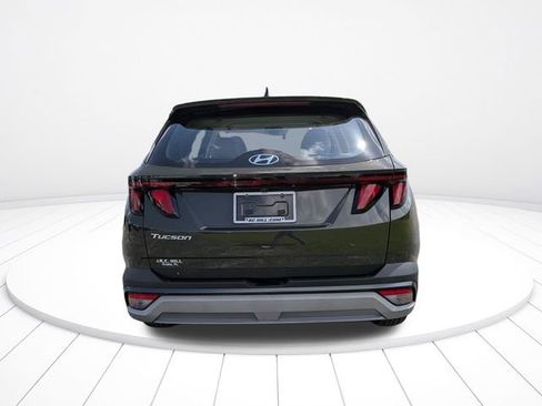 Used 2025 Hyundai Tucson SE FWD image 4